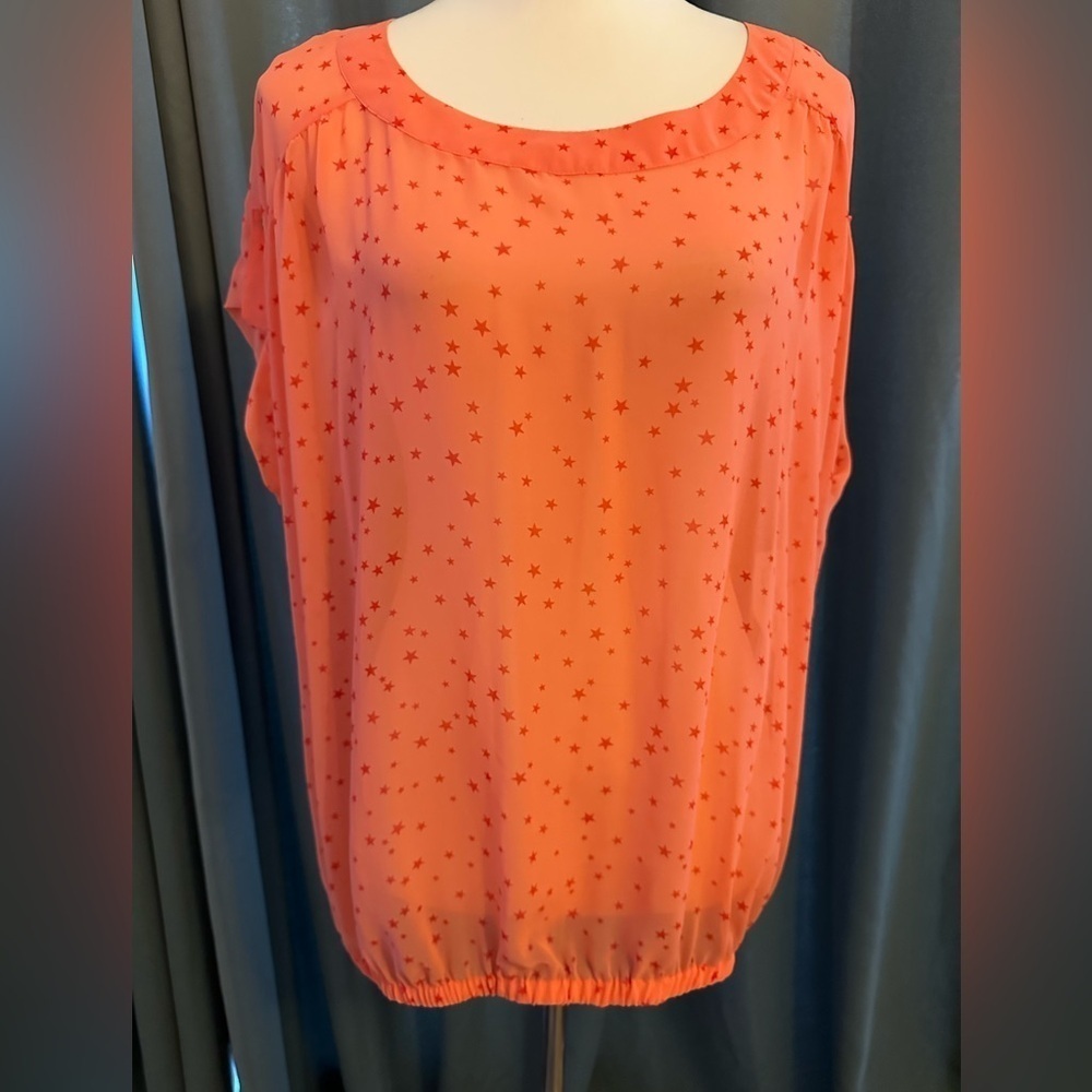 A.n.a Coral Short Sleeve Blouse with stars Size XL NWT